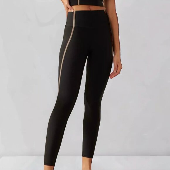 Abercrombie & Fitch YPB sculptLUX Squareneck Bralette+Curve Love 7/8 Legging Set - Picture 3 of 8